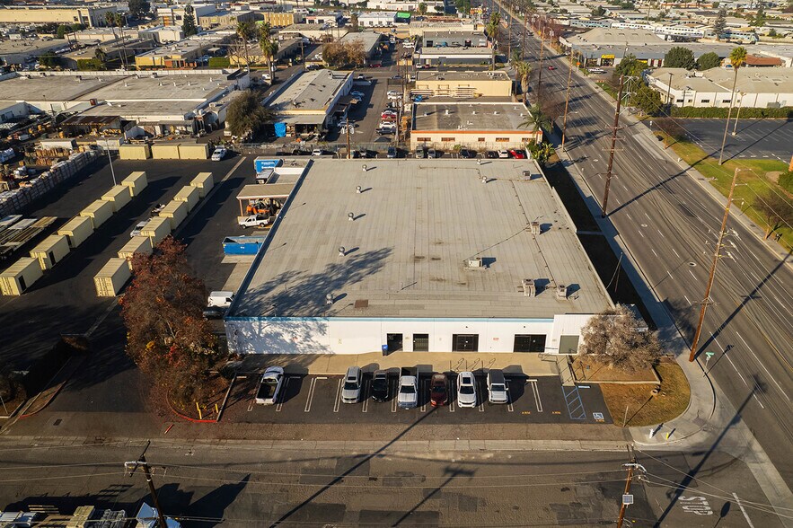 More Photos Of 1000 S Grand Ave, Santa Ana Industrial For Sale