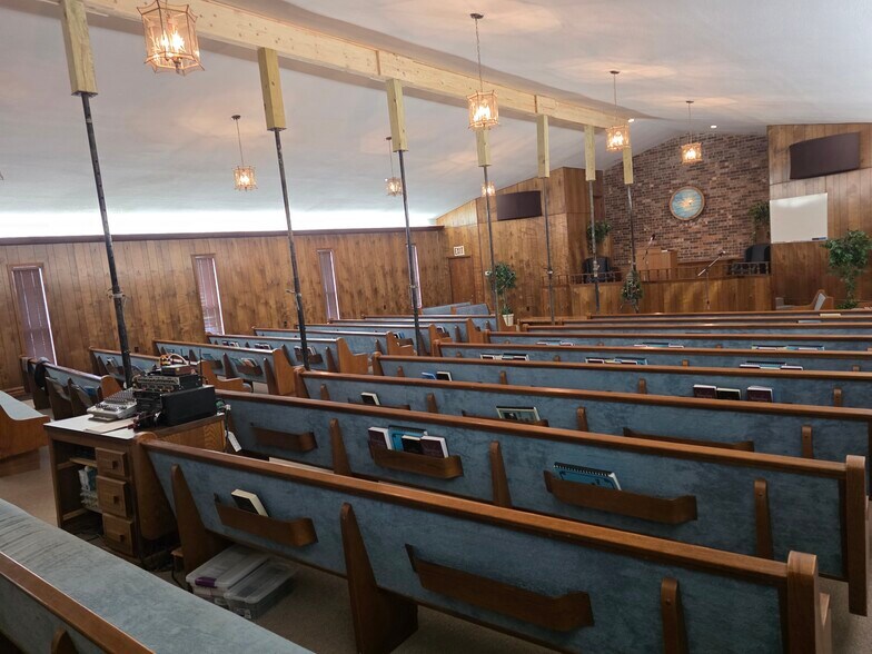 More Photos Of 8500 Frankoma Rd, Tulsa Religious Facility For Sale