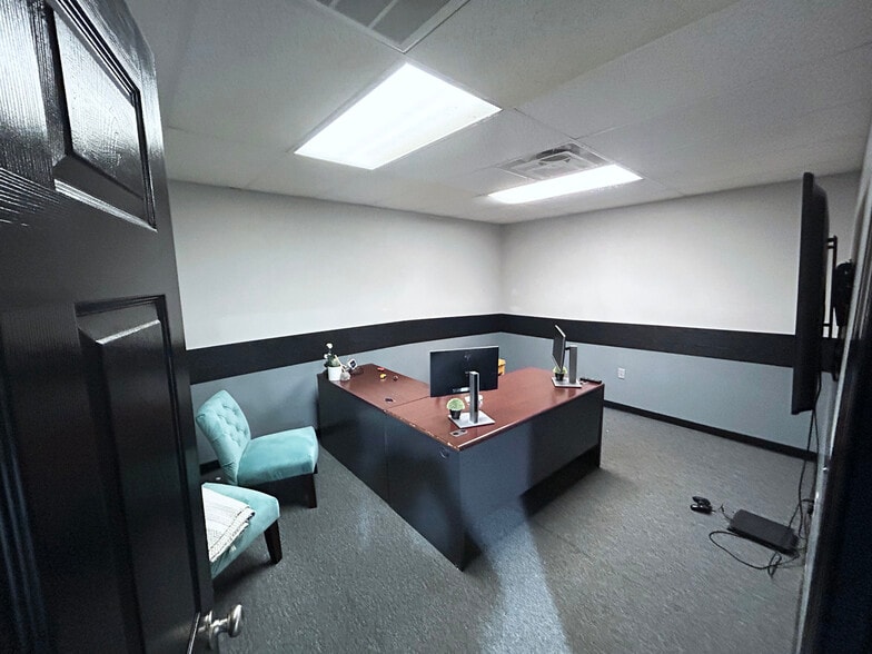 More Photos Of 129 Dishman Ln, Bowling Green Warehouse For Lease