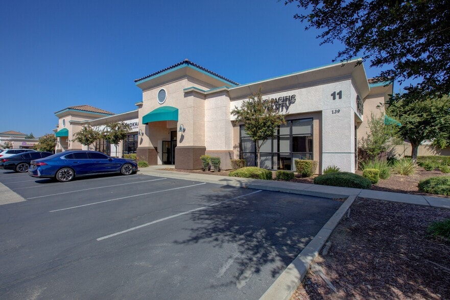 More Photos Of 139 W El Portal Dr, Merced Office For Lease