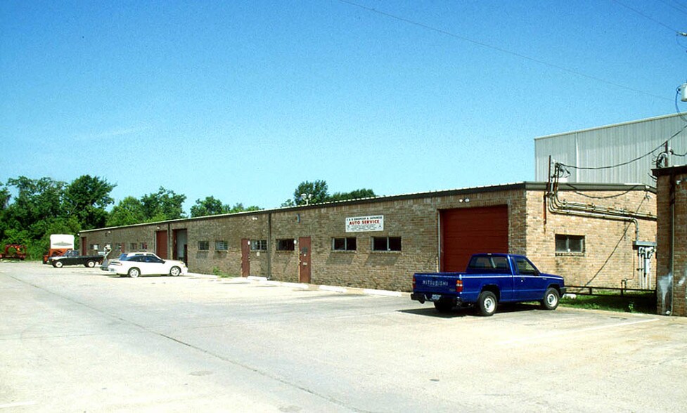 More Photos Of 1919 W Sam Houston Pky N, Houston Manufacturing For Lease