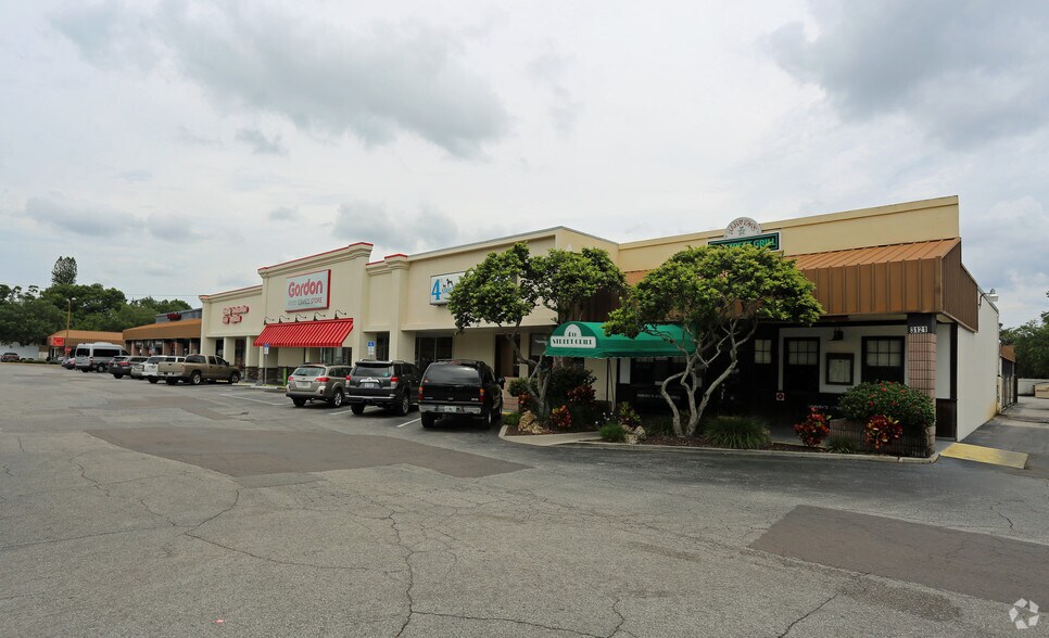 More Photos Of 3131-3185 4th St N, Saint Petersburg Freestanding For Lease