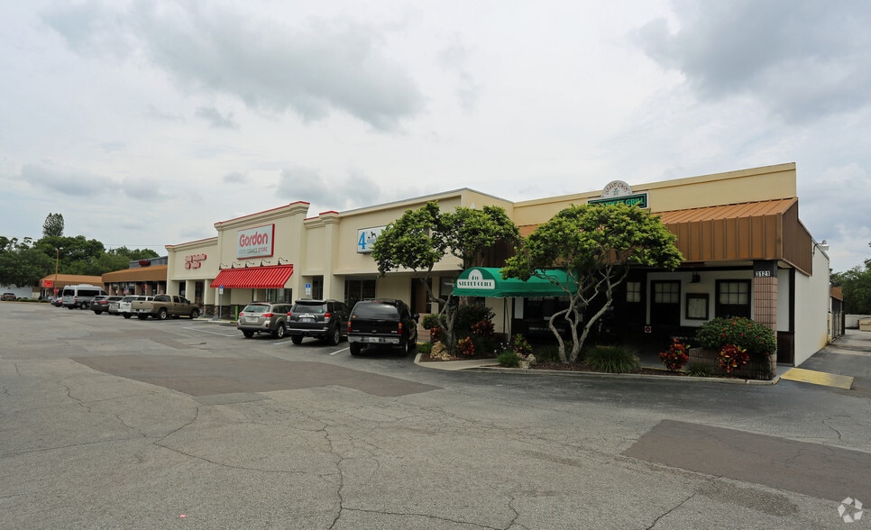 More Photos Of 3131-3185 4th St N, Saint Petersburg Freestanding For Lease