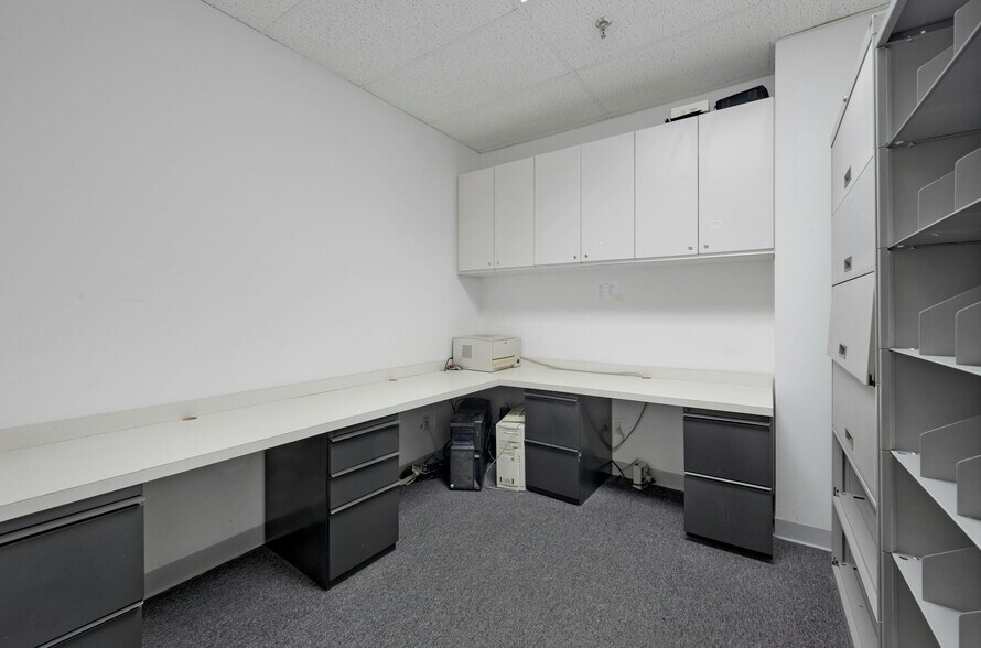 More Photos Of 970 N Broadway, Yonkers Medical For Sale