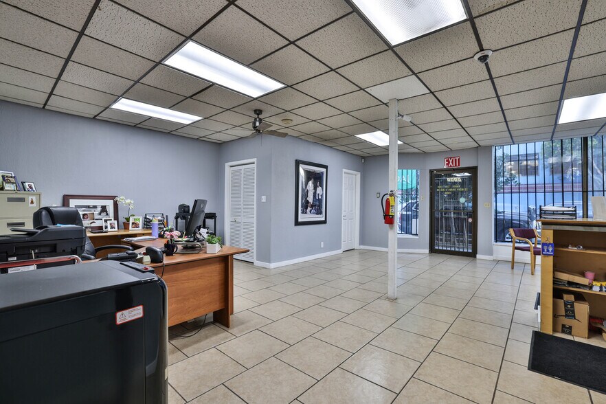 More Photos Of 2340-2350 Webster St, Oakland Auto Repair For Sale