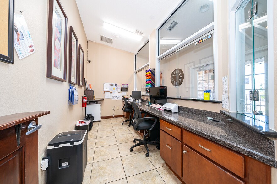 More Photos Of 809 E Oak St, Kissimmee Medical For Sale