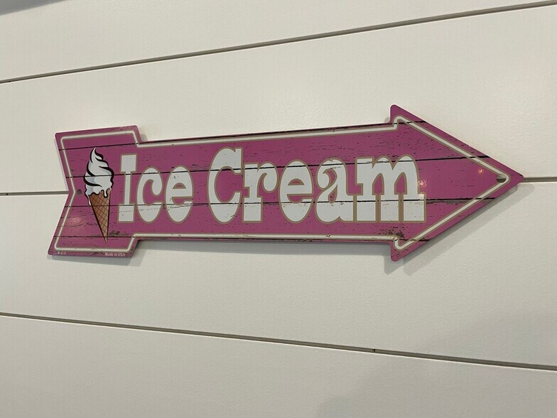 More Photos Of 121 Main St, Oswego Restaurant For Lease