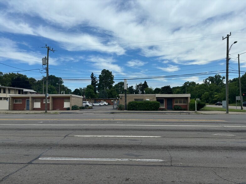 More Photos Of 22400 Plymouth Rd, Detroit Hotel For Sale
