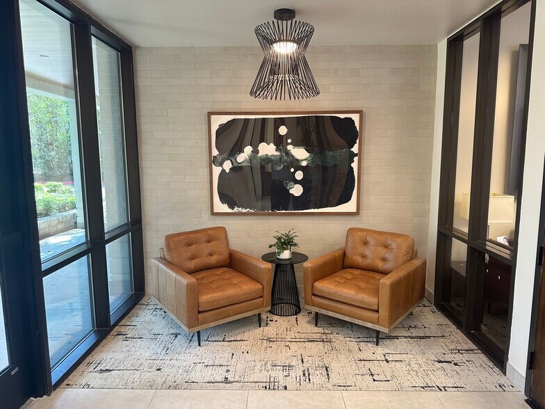 More Photos Of 3811 Bee Caves Rd, Austin Medical For Lease