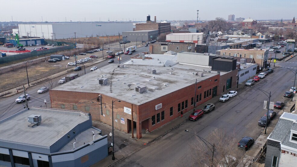 More Photos Of 1643 W Cermak Rd, Chicago Warehouse For Sale