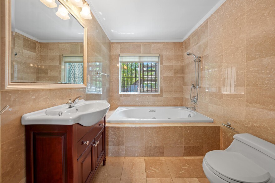 More Photos Of 248 E 33rd St, New York Apartments For Sale