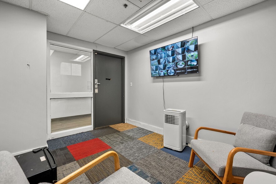 More Photos Of 8612 Halls Ferry Rd, Saint Louis Apartments For Sale