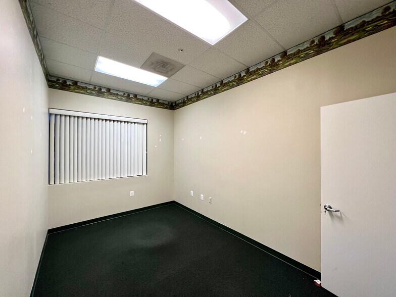 More Photos Of 531 Old Westminster Pike, Westminster Office Residential For Sale