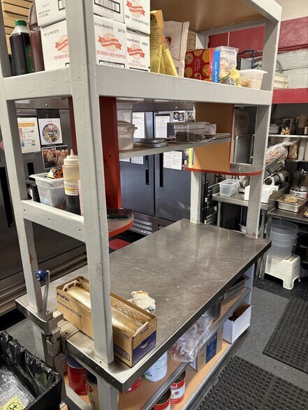 More Photos Of 4475 Ingraham St, San Diego Storefront For Lease