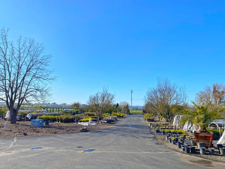 More Photos Of 4656 Arlington Ave, Santa Rosa Warehouse For Sale