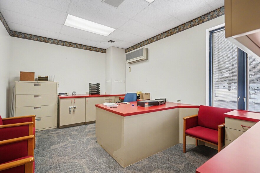 More Photos Of 400 Nationwide Dr, Harrisburg Medical For Sale