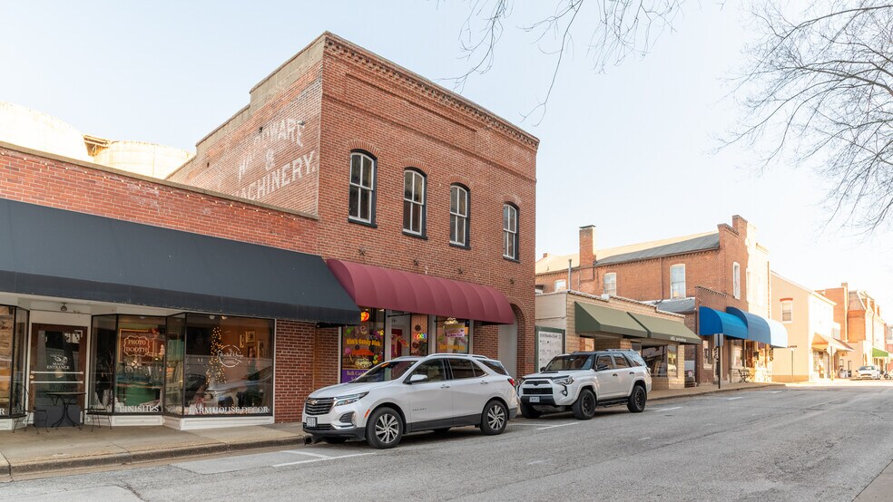 More Photos Of 217 W Main St, Washington General Retail For Sale