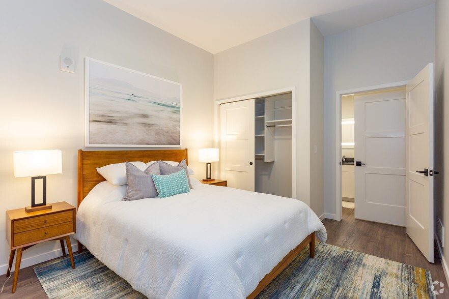More Photos Of 122 Oakes St SW, Grand Rapids Multifamily For Sale