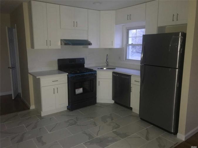 More Photos Of 2 Hill Park Ave, Great Neck Apartments For Sale