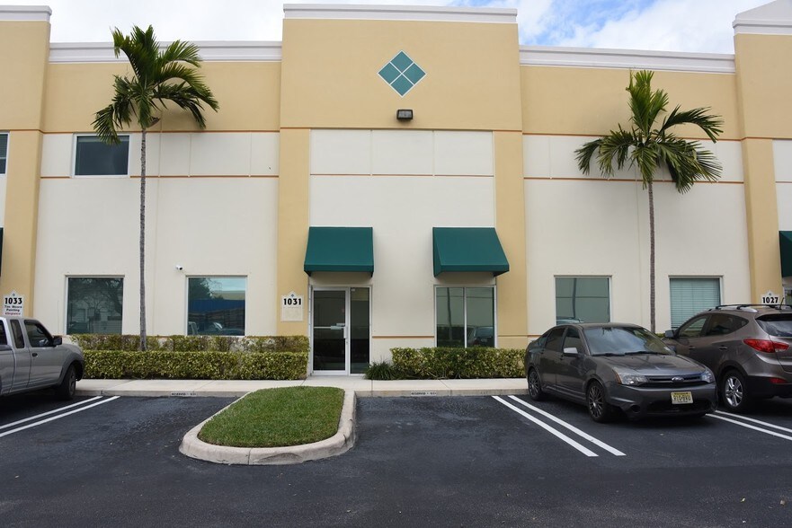 More Photos Of 1011-1039 NW 31st Ave, Pompano Beach Manufacturing For Lease