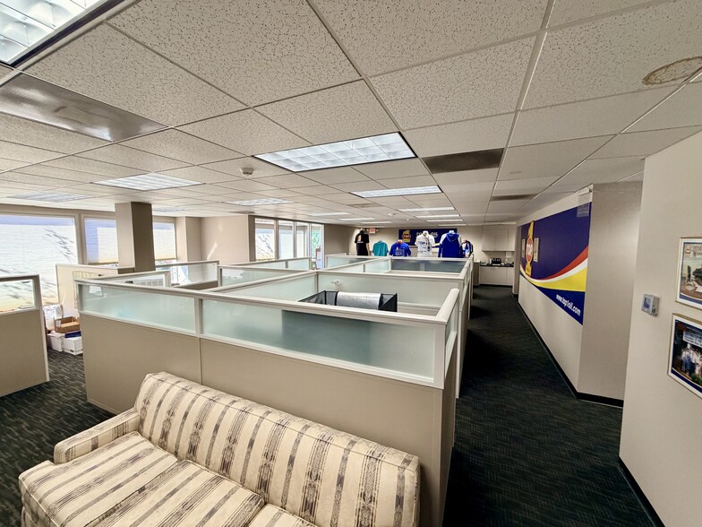 More Photos Of 100 N El Camino Real, San Mateo Office For Sale