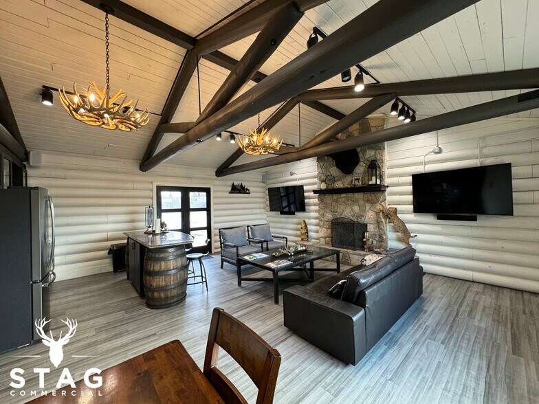 More Photos Of 4000 W University Dr, Denton Storefront Retail Office For Sale