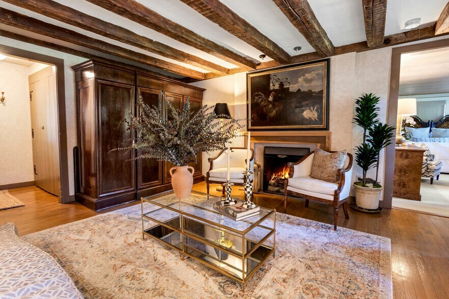 More Photos Of 1038-1056 Main St S, Woodbury Apartments For Sale