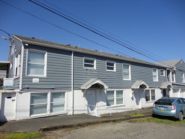More Photos Of 8125 NE Mallory Ave, Portland Apartments For Sale