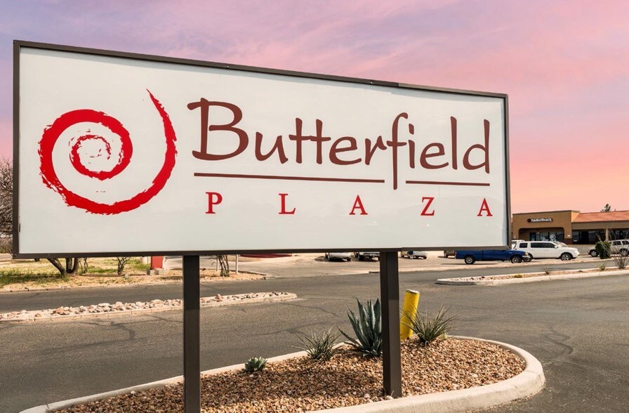 More Photos Of 541-599 W 4th St, Benson Unknown For Lease