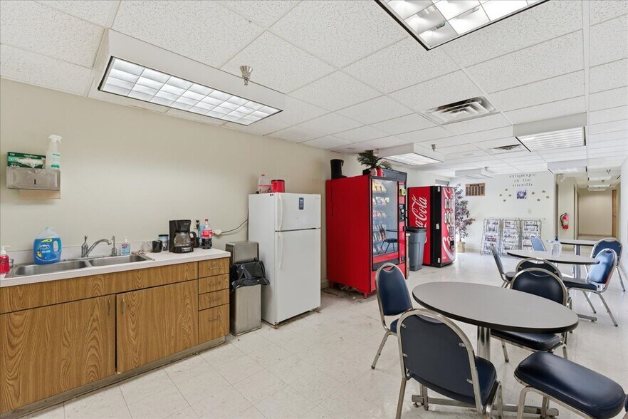 More Photos Of 1609 W 1st North St, Morristown Loft Creative Space For Sale