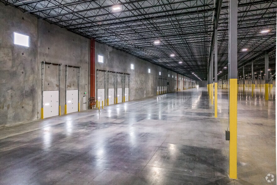 More Photos Of 16220 Hopewell Rd, Williamsport Distribution For Lease