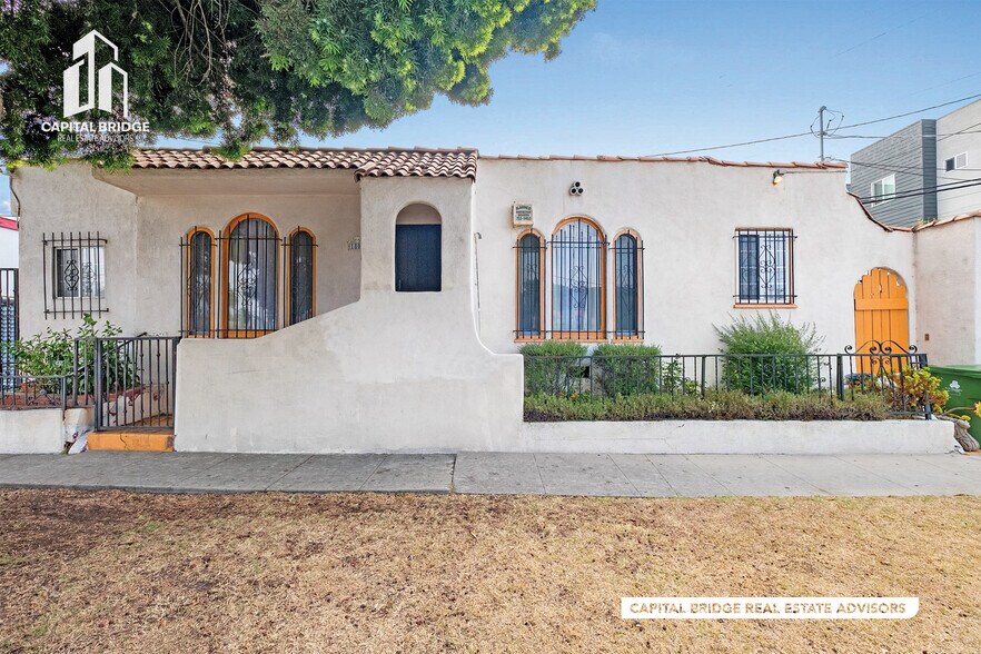 More Photos Of 5766 Venice Blvd, Los Angeles General Retail For Sale