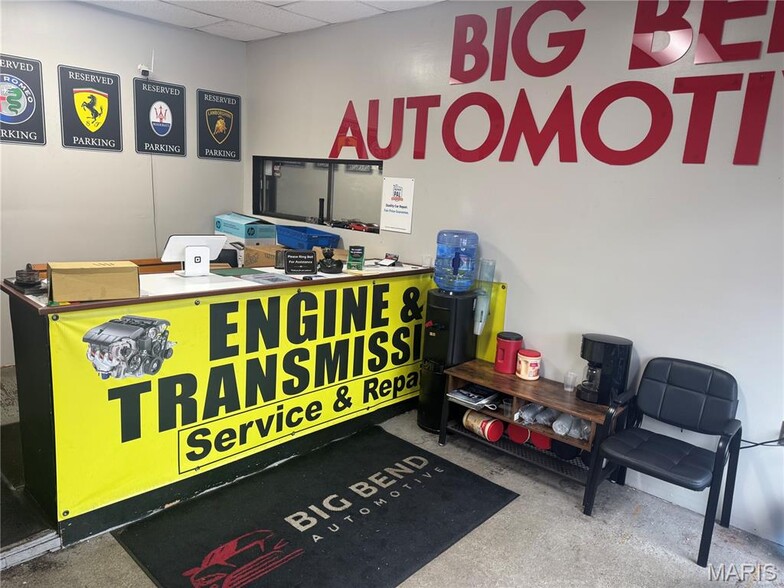 More Photos Of 2800 S Big Bend Blvd, Saint Louis Auto Repair For Sale