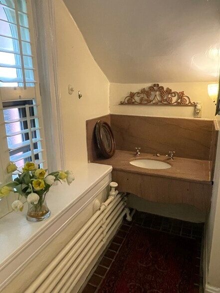 More Photos Of 445 Ludlow Ave, Cincinnati Apartments For Sale