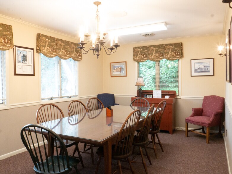 More Photos Of 109 W Main St, Clinton Township Medical For Lease