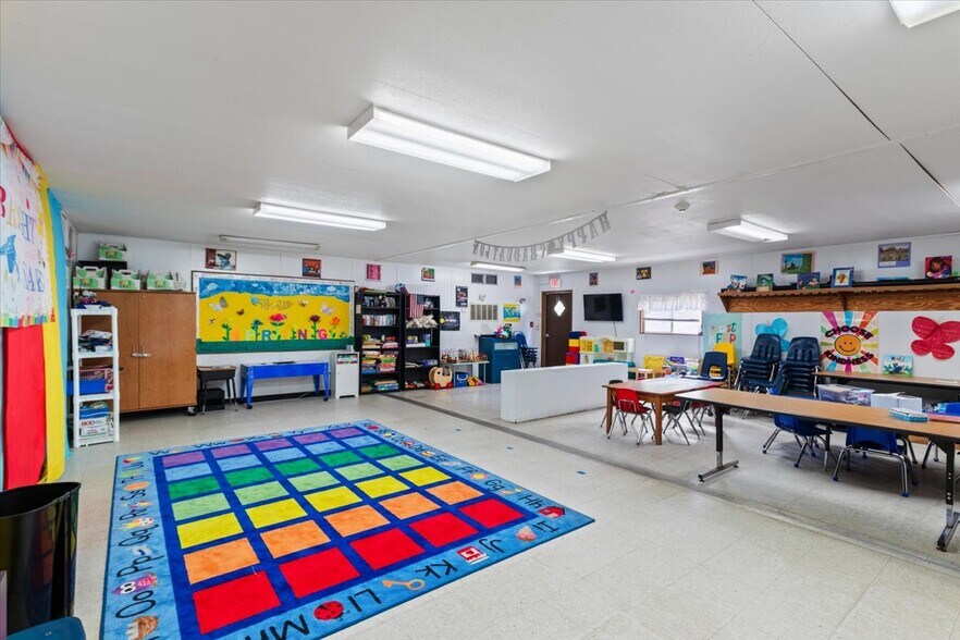 More Photos Of 2365 County Line Rd, Atlanta Daycare Center For Sale