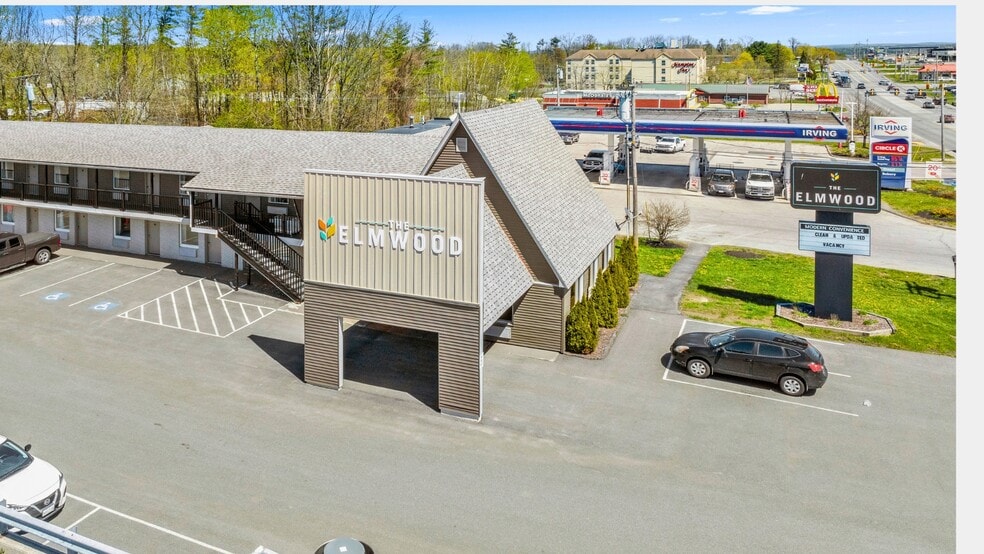 More Photos Of 455 Kennedy Memorial Dr, Waterville Hotel For Sale