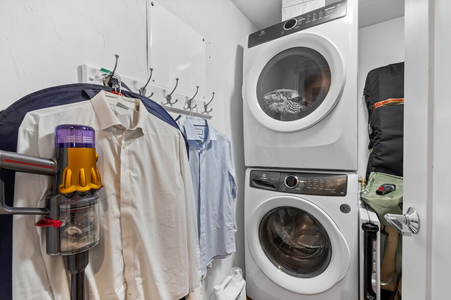 More Photos Of 104 Prince St, Boston Apartments For Sale