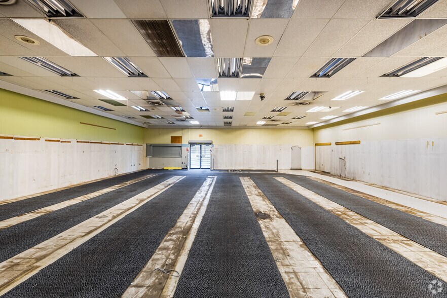 More Photos Of 623 E Ohio St, Pittsburgh Storefront For Sale