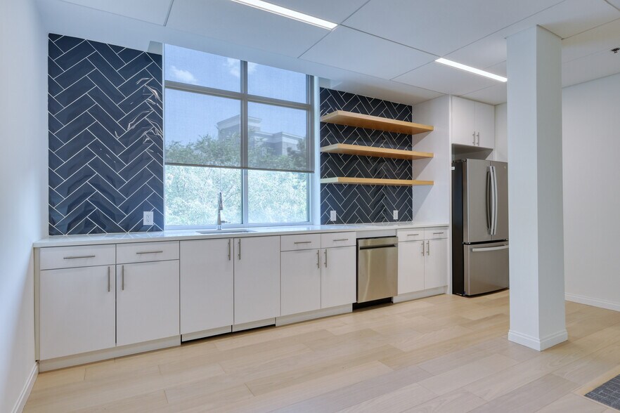 More Photos Of 619 Edgewood Ave SE, Atlanta Storefront Retail Office For Lease