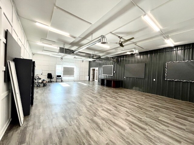 More Photos Of 3202 W Osage St, Pacific Freestanding For Lease