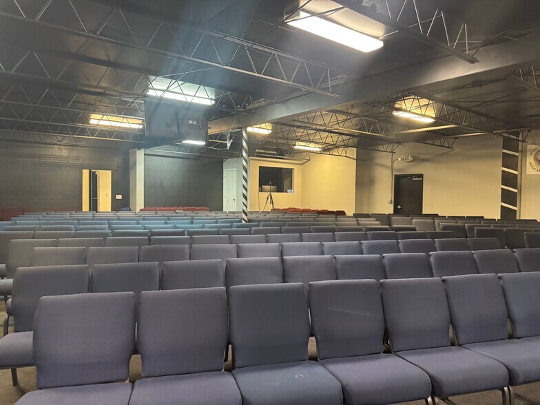 More Photos Of 2216 N 20th Ave, Hollywood Light Manufacturing For Sale