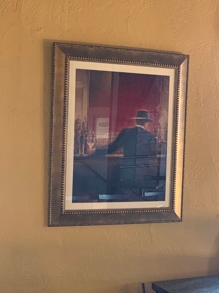 More Photos Of 307 N Broadway, Green Bay Restaurant For Sale