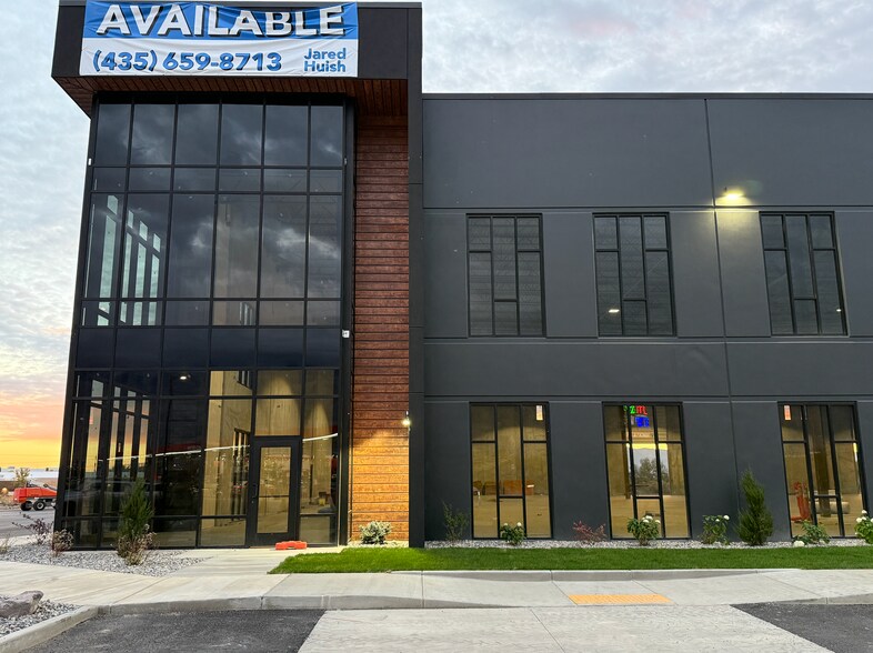 More Photos Of 500 E Auto Mall Dr, American Fork Light Manufacturing For Lease