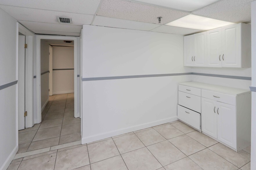 More Photos Of 4011 W Flagler St, Miami Loft Creative Space For Sale