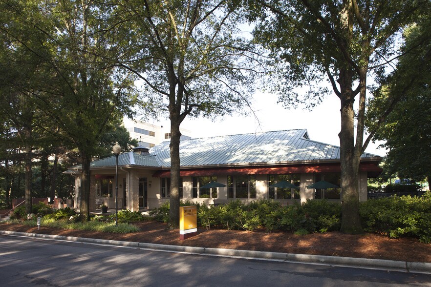 More Photos Of 6600 Peachtree Dunwoody Rd NE, Atlanta Office For Lease