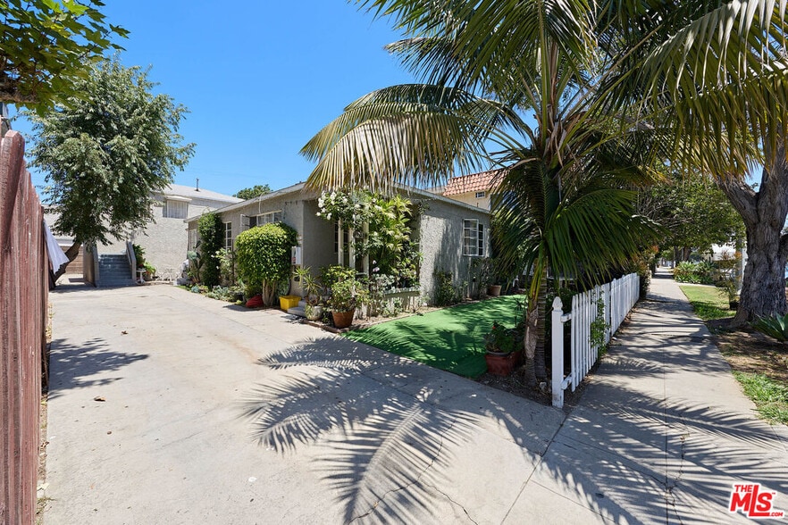 More Photos Of 12029 Washington Pl, Los Angeles Multifamily For Sale