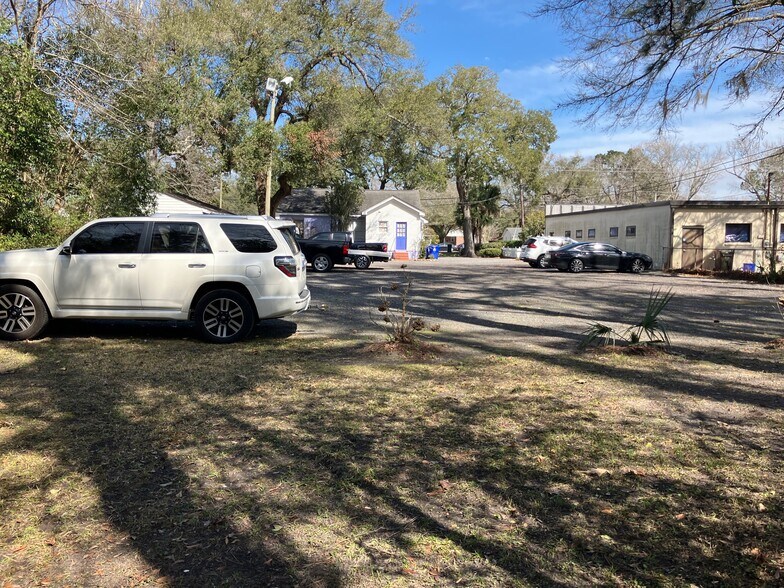 More Photos Of 1411 Ashley River Rd, Charleston Freestanding For Sale