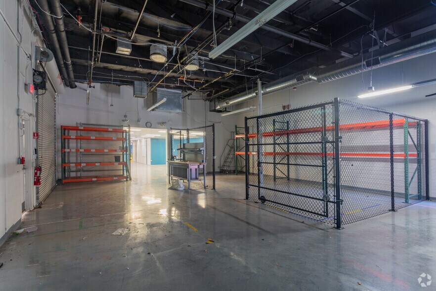 More Photos Of 195 S Milpitas Blvd, Milpitas Research And Development For Lease