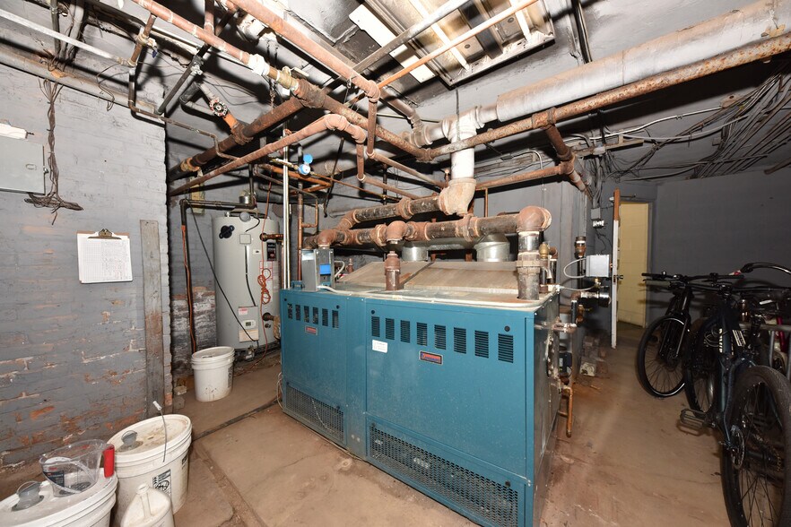 More Photos Of 1816 E Kane Pl, Milwaukee Apartments For Sale